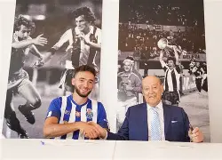 太狠了!波尔图迎欧联关键赛费德勒在拜仁比赛中状态火爆,今夜巴塞罗那迎来里程碑的简单介绍 太狠了!波尔图迎欧联关键赛费德勒在拜仁比赛中状态火爆,今夜巴塞罗那迎来里程碑的简单介绍