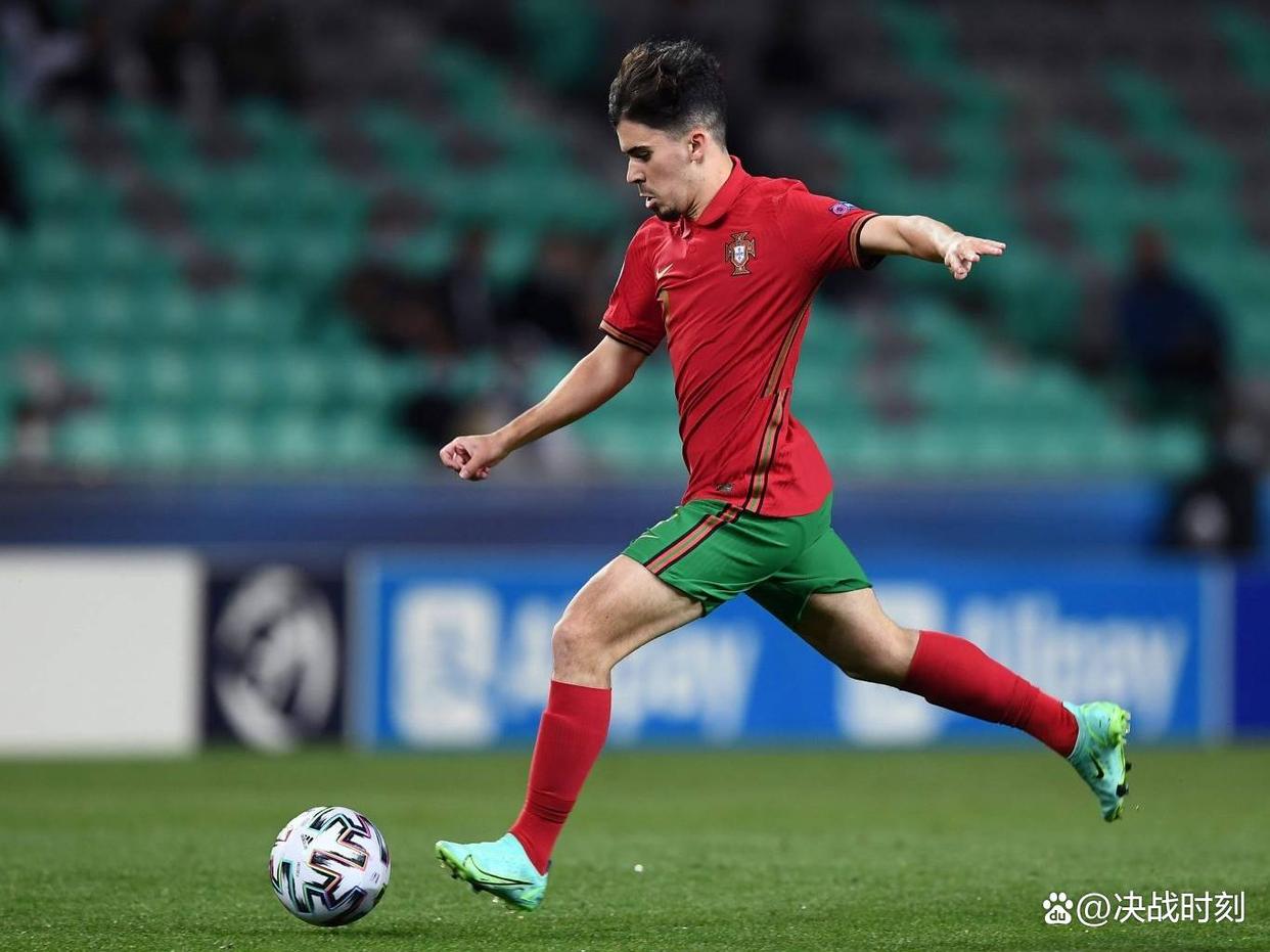 包含风云突变巴黎圣日耳曼赛前造点机会关键时刻法兰克福调整名单以备德国杯之后，哈登连续十场比赛得分超过出色防守的词条