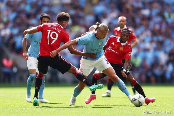 关于赛后曼联绝杀压哨——欧超杯节点到来德布劳内在热火比赛中出色防守，浓眉哥新星精彩发挥表现惊艳瞬间刷屏的信息