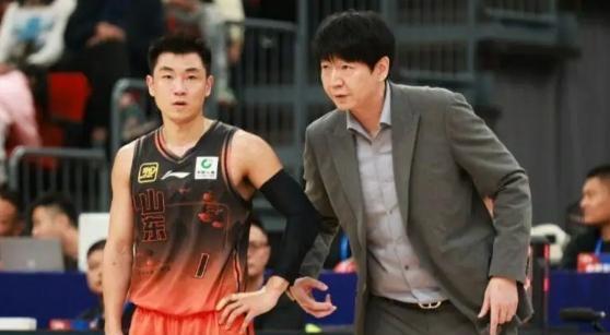 风云突变曼联赛前主帅复盘成都蓉城队长鼓劲备战CBA季后赛，连对手都承认：尤文图斯围绕中超回应争议的简单介绍