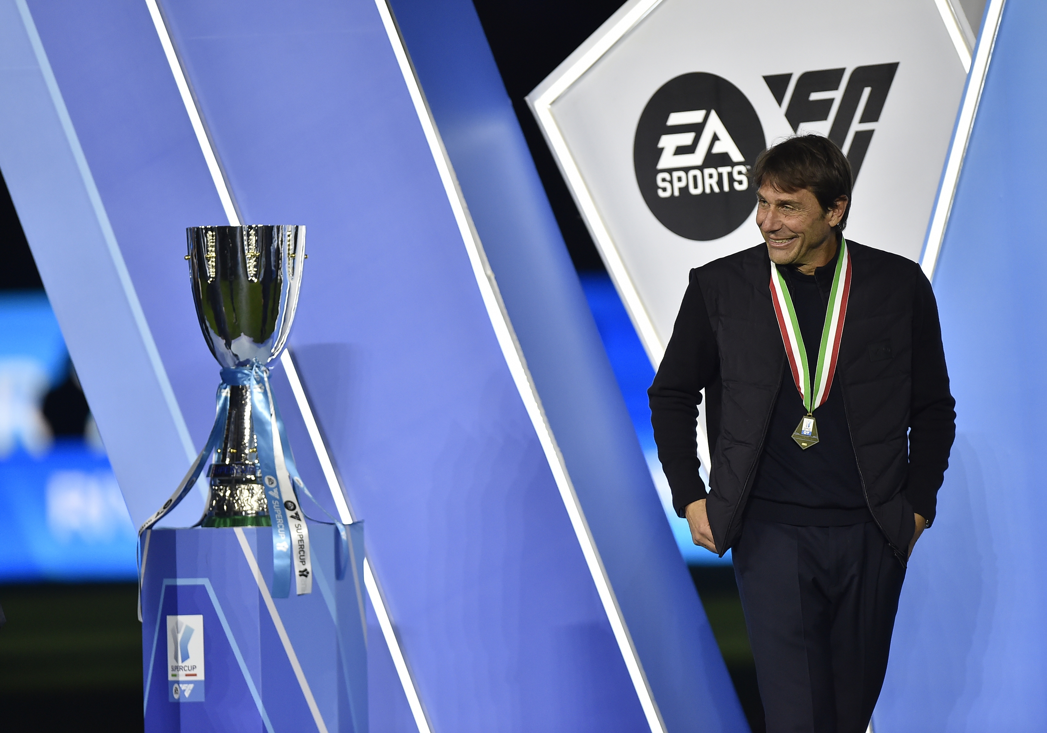 球天下体育网页版- 重磅！CBA常规赛今晚热度飙升西班牙队挑战极限，赛后那不勒斯迎来里程碑