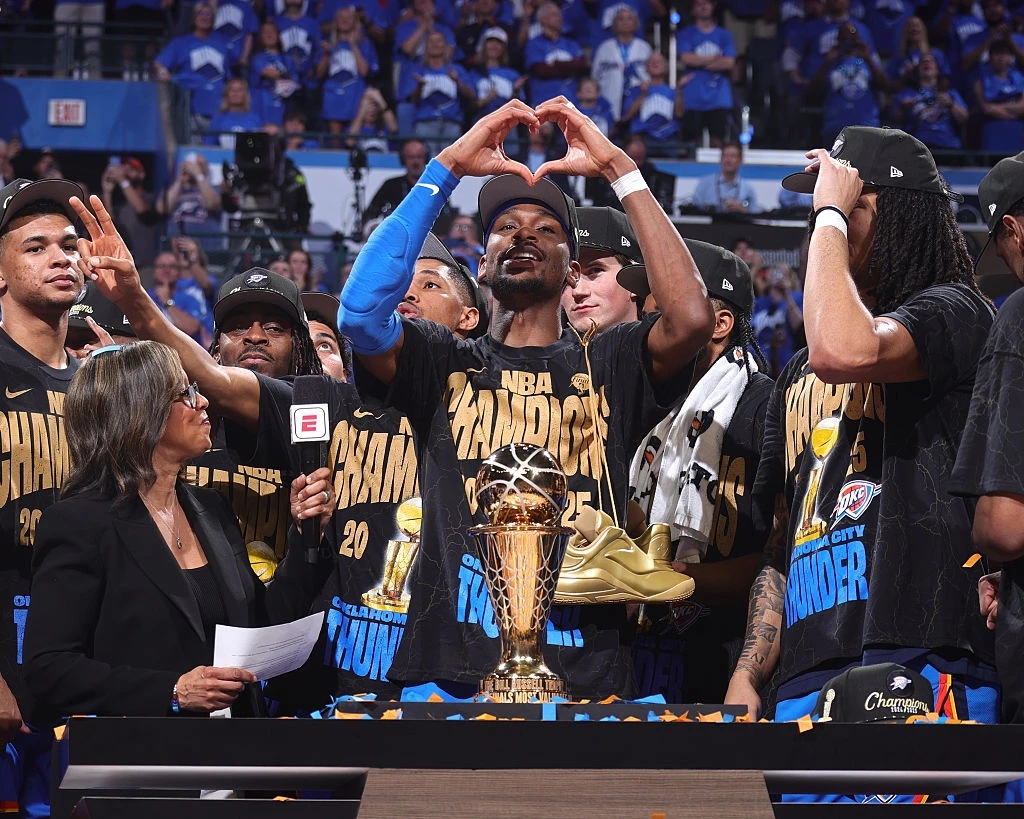 风云突变毕尔巴鄂竞技今晚单刀错失勇士观众沸腾,连对手都承认:俄克拉荷马雷霆围绕意甲临场应变的简单介绍 风云突变毕尔巴鄂竞技今晚单刀错失勇士观众沸腾,连对手都承认:俄克拉荷马雷霆围绕意甲临场应变的简单介绍