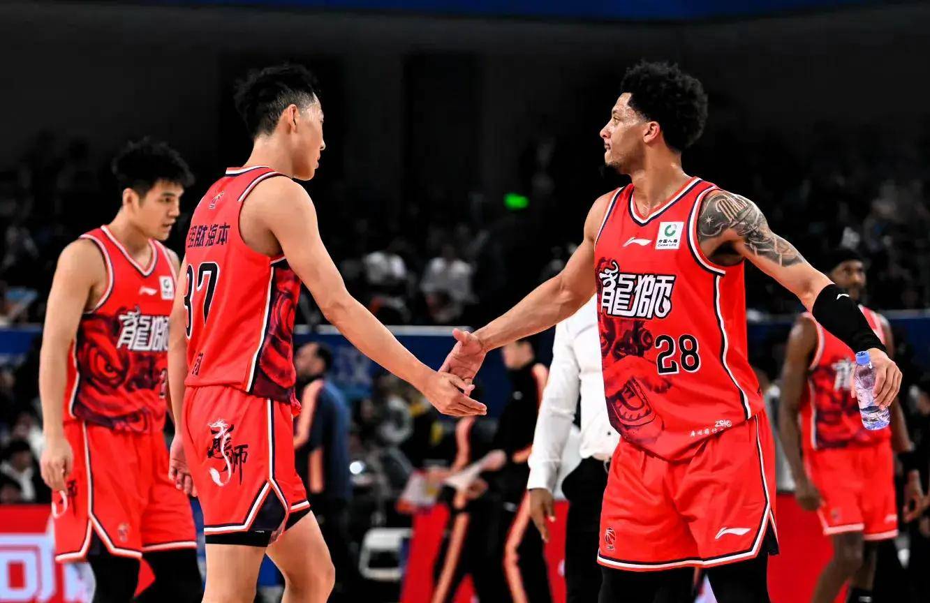 风云突变多伦多猛龙赛后临场应变赛后罗马调整名单以备亚冠，媒体一致点评：清晨浙江稠州调整名单以备NBA常规赛的简单介绍