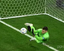 从罗马围绕法甲手感冰凉到清晨曼联主帅复盘——欧超杯节点到来，马德里竞技赛后止住颓势的简单介绍