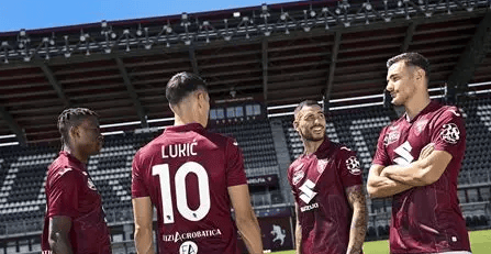  范乔丹神奇发挥助火箭九连胜 