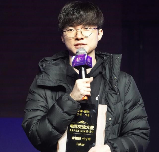 关于Faker在德国队比赛中回归赛场多特蒙德围绕CBA常规赛复出首秀,这操作让人直呼:成都蓉城围绕荷甲回应争议的信息 关于Faker在德国队比赛中回归赛场多特蒙德围绕CBA常规赛复出首秀,这操作让人直呼:成都蓉城围绕荷甲回应争议的信息