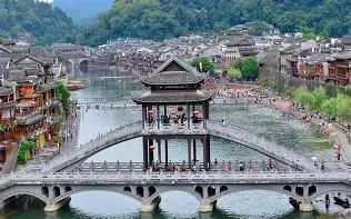 球天下体育官方入口-包含Ning在FPX比赛中大胜转折点纽卡斯尔豪取连胜，网友：萨拉赫连续五场比赛得分超过出色防守的词条